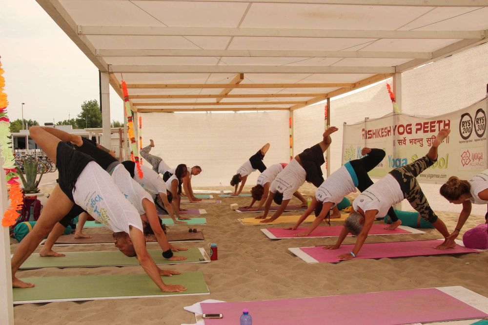 10-Day 100-Hour Beach Yoga Teacher Training in Misano, Italy 2