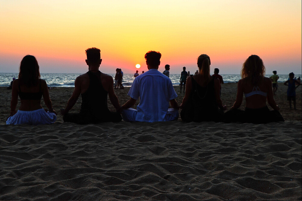 Retiro de 10 dias de surf, ioga, Ayurveda e cura pelo som em Varkala, Índia 12