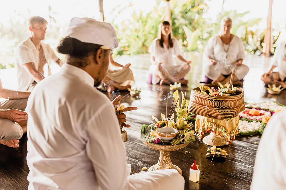 Formação de Professores de Yoga Vinyasa de 11 Dias e 200 Horas, Online e Presencial, em Bali (ritmo próprio) 7