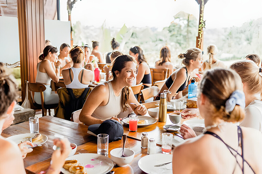 Formação de Professores de Yoga Vinyasa de 11 Dias e 200 Horas, Online e Presencial, em Bali (ritmo próprio) 10
