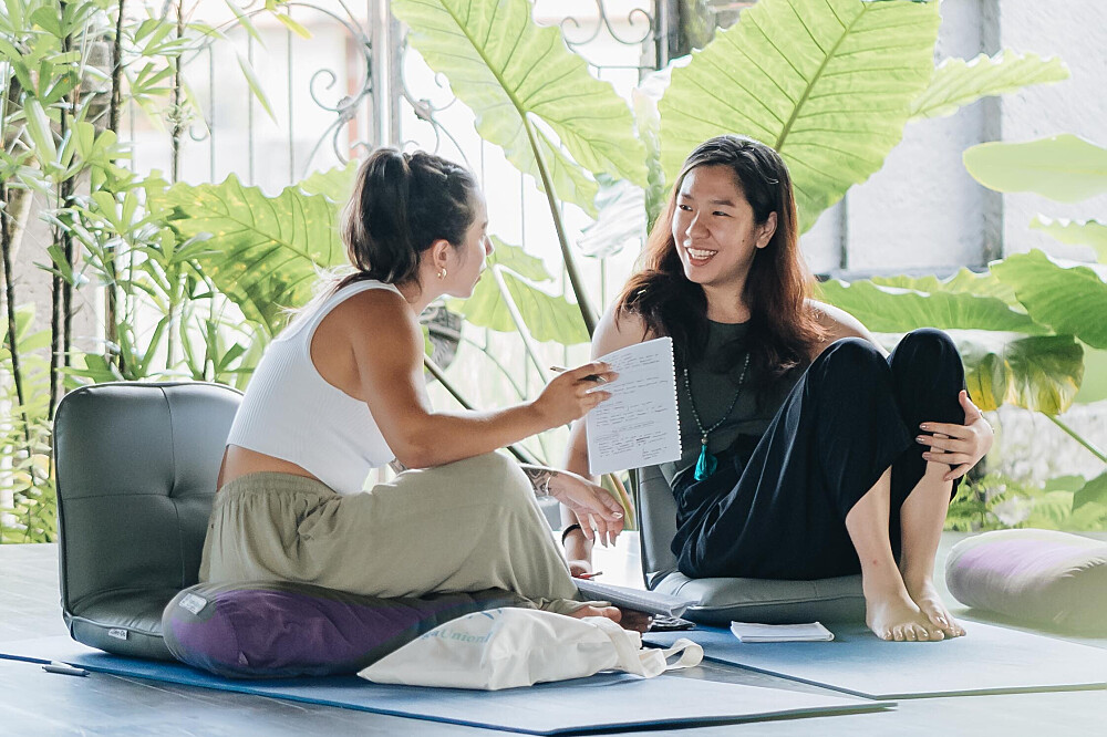 Formação de Professores de Yoga Vinyasa de 11 Dias e 200 Horas, Online e Presencial, em Bali (ritmo próprio) 6
