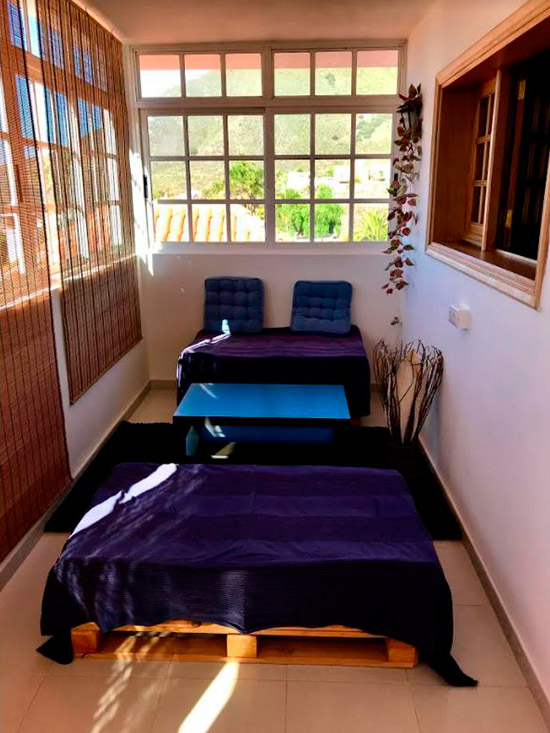 Formação de Professores de Yoga Híbrida 250 Horas em 2 em 1: Hatha e Vinyasa Online, mais Yin Yoga Presencial de 7 Dias 8