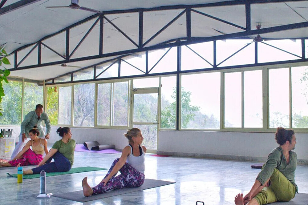 14 Day Spiritual Ayurveda, Yoga & Detox Retreat in India 4