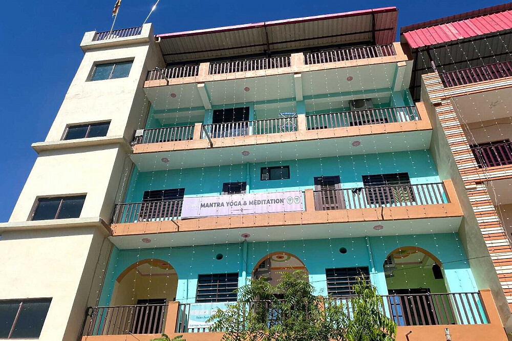 Formation de professeur de méditation et de bols chantants de 200 heures en 24 jours à Rishikesh 12