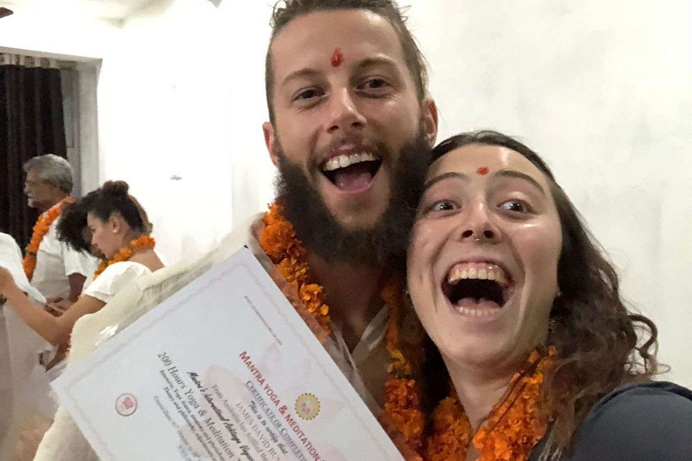 Formation de professeur de méditation et de bols chantants de 200 heures en 24 jours à Rishikesh 16