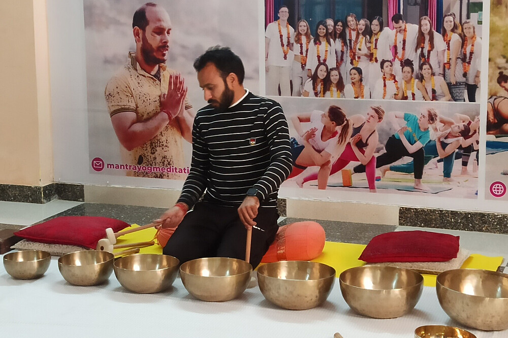 Formation de professeur de méditation et de bols chantants de 200 heures en 24 jours à Rishikesh 21