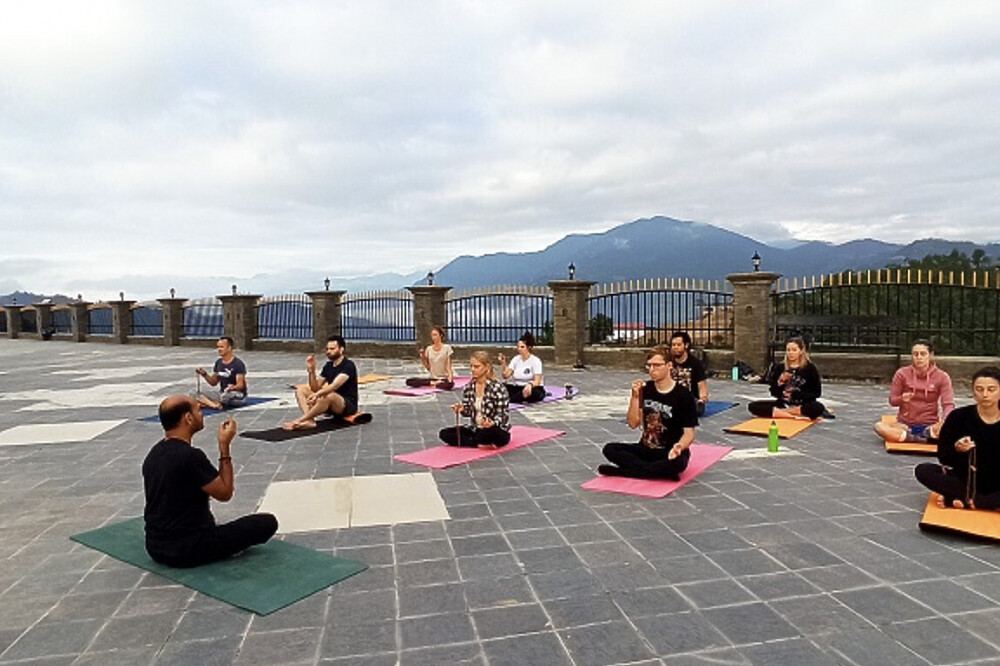 Formation de professeur de méditation et de bols chantants de 200 heures en 24 jours à Rishikesh 15