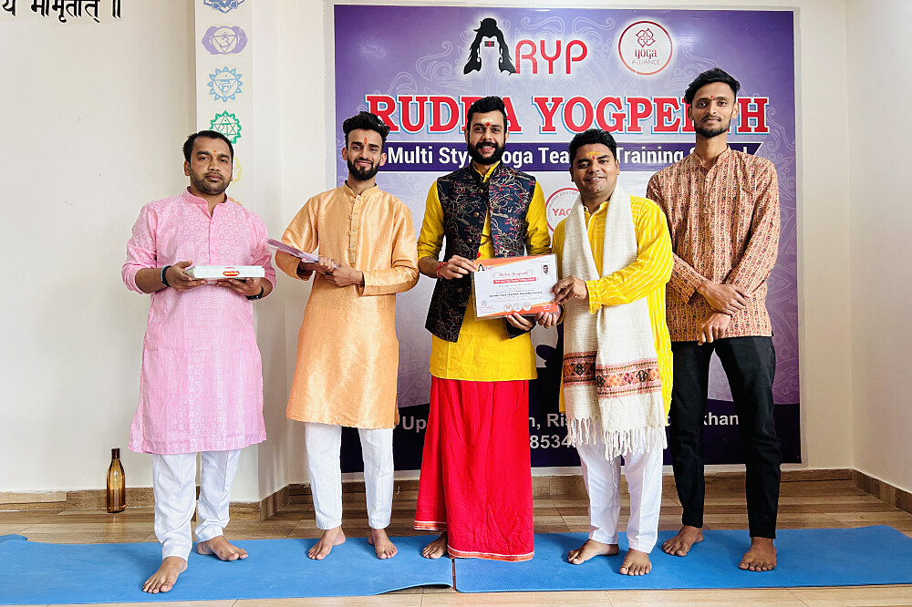 24 Tage 200 Std. Multi-Style Yogalehrer-Ausbildung, Rishikesh, Indien 22