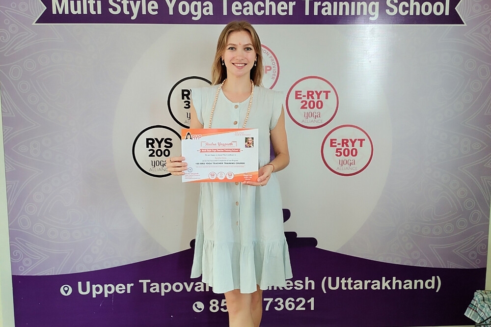 24 Tage 200 Std. Multi-Style Yogalehrer-Ausbildung, Rishikesh, Indien 12