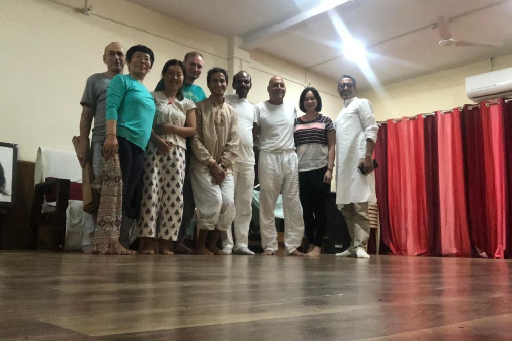 24 Tage 200-Stunden Yoga- und Ayurveda-Yogalehrer-Ausbildung in Rishikesh, Indien 5
