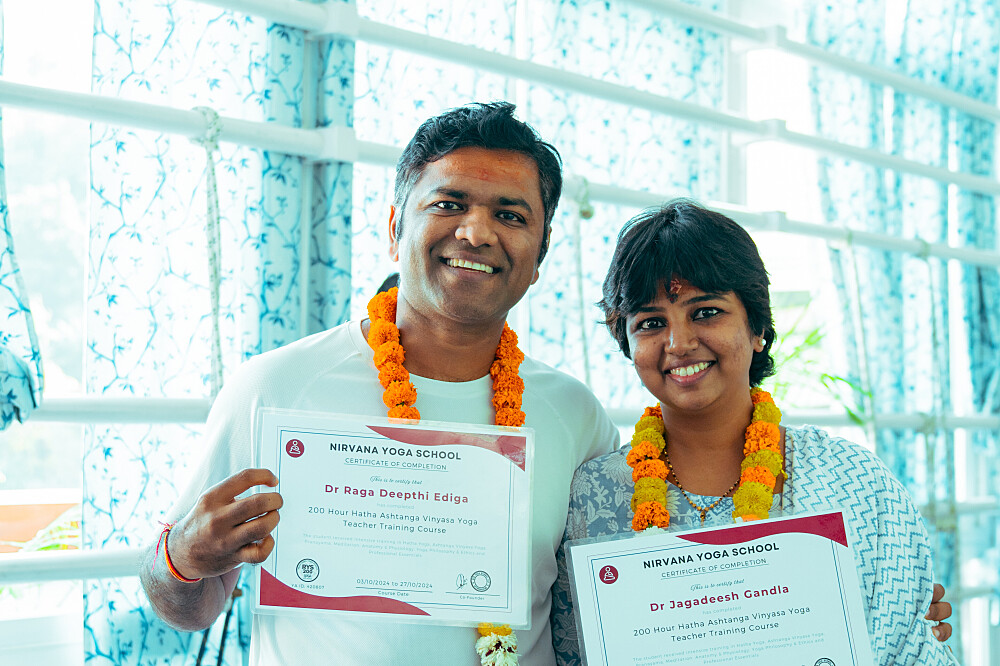 Formation de professeur de yoga de 25 jours et 200 heures en méditation, yoga nidra et hatha yoga en Inde 9