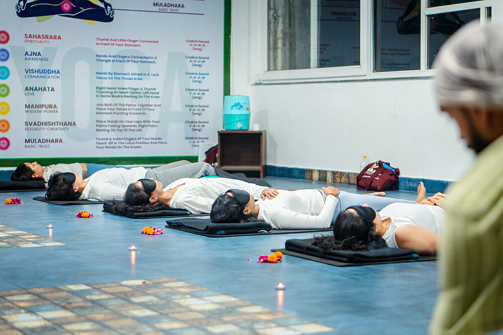 Formation de professeur de yoga de 25 jours et 200 heures en méditation, yoga nidra et hatha yoga en Inde 19