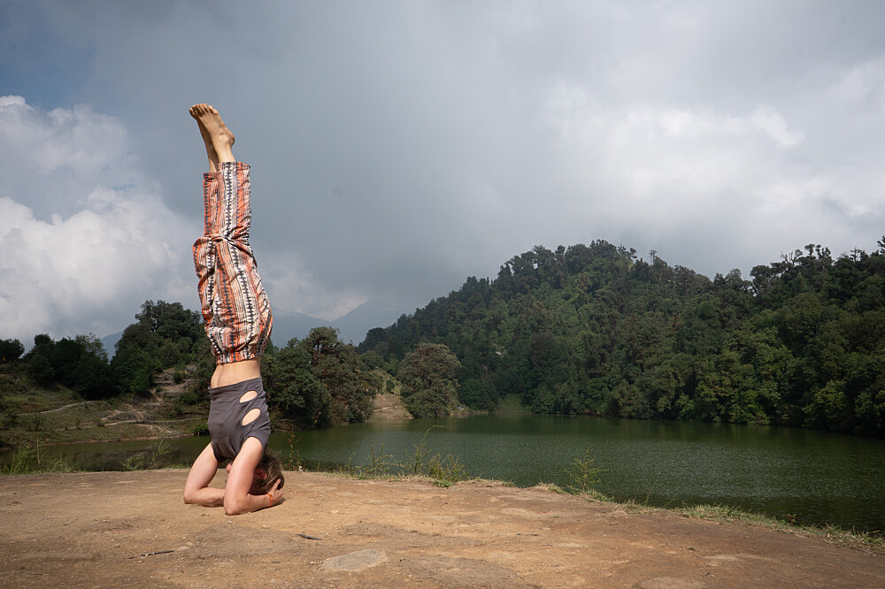Formation de professeur de yoga de 26 jours (200 heures) et randonnée dans l'Himalaya, Inde 8