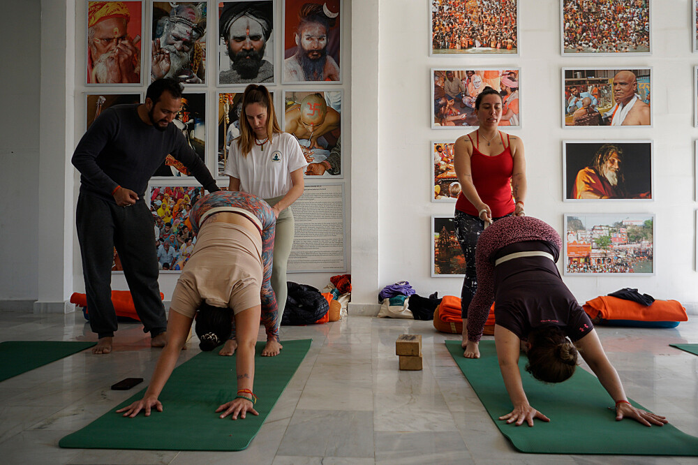 Formation de professeur de yoga de 26 jours (200 heures) et randonnée dans l'Himalaya, Inde 17