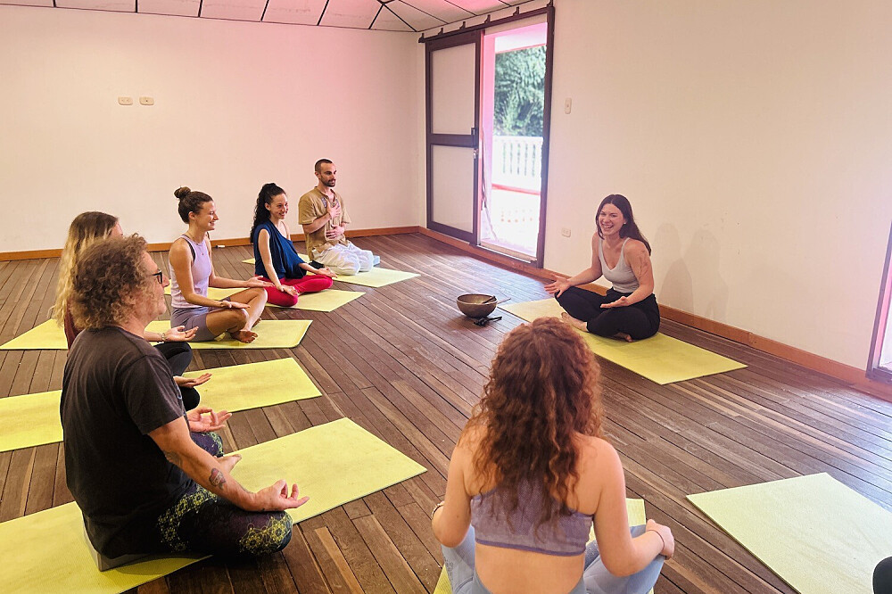 Formation de professeur de yoga Hatha & Vinyasa de 200 heures sur 26 jours à Sasaima, Colombie 23