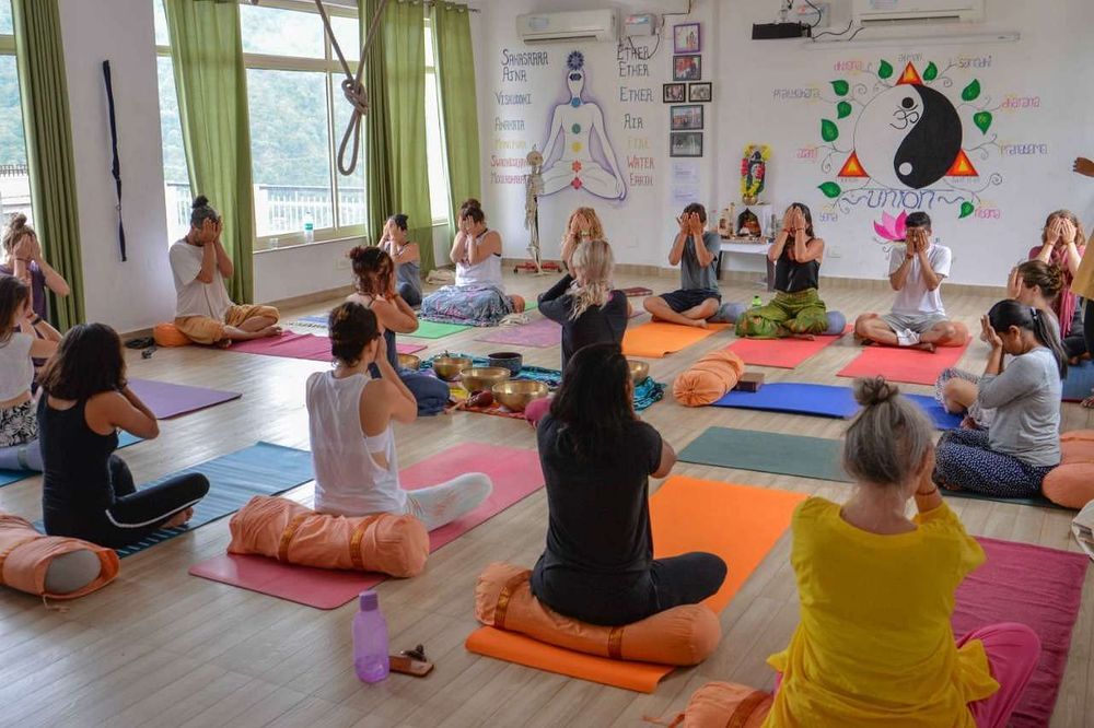 25 Tage 300-Stunden-Yogalehrer-Ausbildung (Traditional oder Kundalini) in Kathmandu, Nepal 25