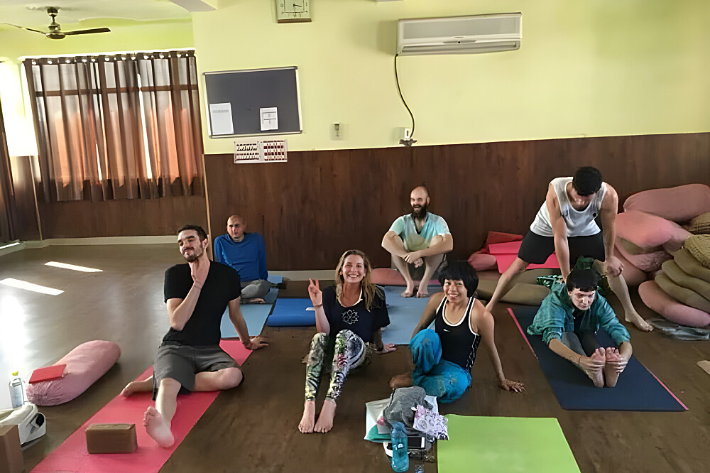 28 Day 300 Hour Yoga Teacher Training In Rishikesh, India 2