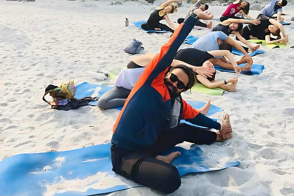 Formation de professeur de yoga de 300 heures de 28 jours à Rishikesh, en Inde 15