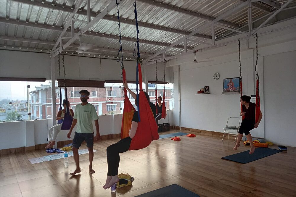 Formation de professeur de yoga de 28 jours et 300 heures : Ashtanga Vinyasa, Aérien, Yin et Hatha Yoga, Inde 14