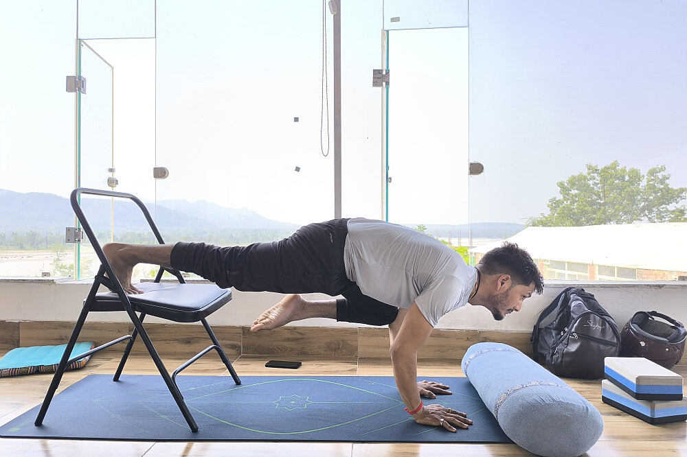 Formation de professeur de yoga de 28 jours et 300 heures : Ashtanga Vinyasa, Aérien, Yin et Hatha Yoga, Inde 20