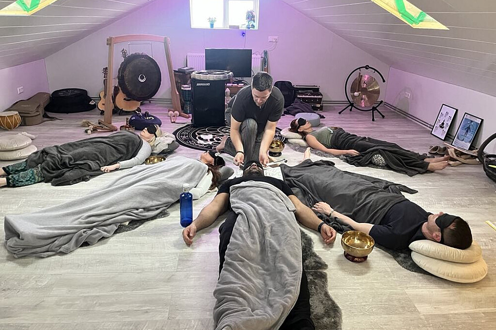Jornada de Cura Profunda de 3 Dias e Retiro Espiritual Relaxante, Islândia 8