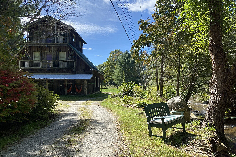 Retiro de Descanso com Terapia Sonora de 3 Dias em Asheville, NC, EUA 15