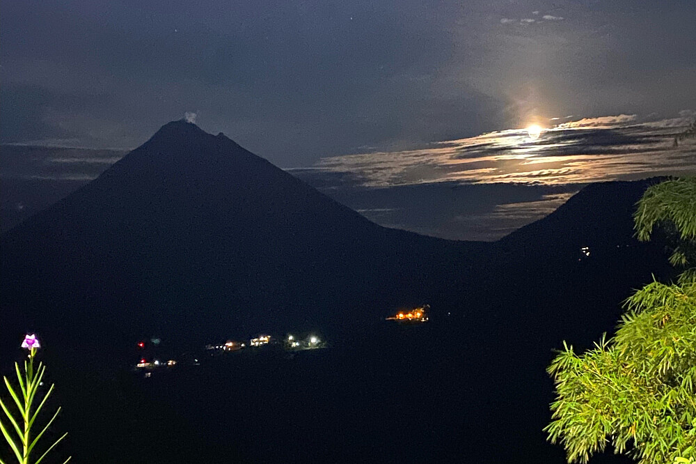 Ritiro di yoga di 4 giorni nella foresta pluviale a El Castillo, Costa Rica 9