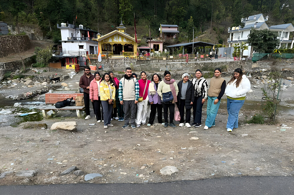 Formation avancée de professeur de yoga de 500 heures sur 40 jours à Dehradun, en Inde 24