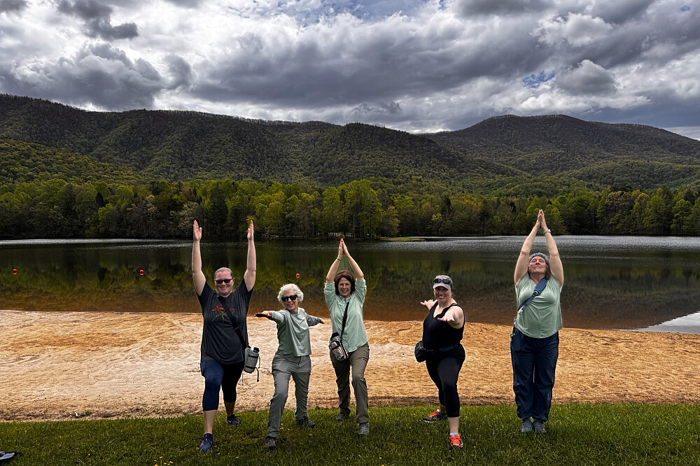 5 Day Deeply Restorative Women 40+ Mountaintop Yoga & Nature, US 5