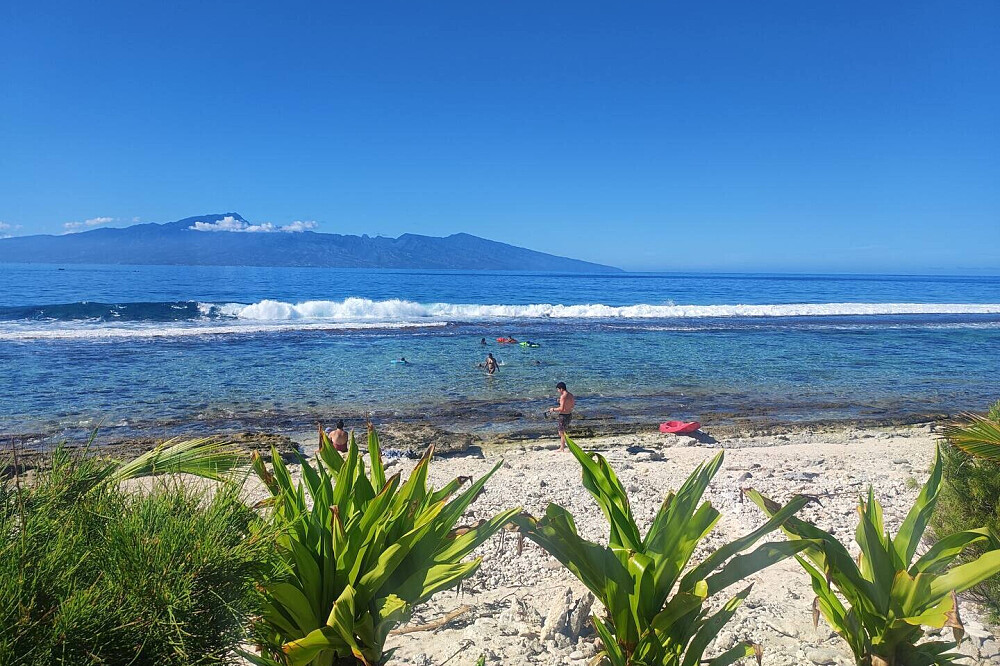 5 Day Silent Mindfulness Meditation & Yoga Retreat in Moorea 4