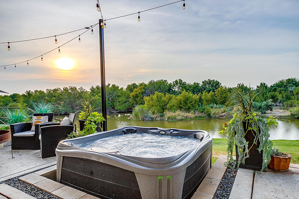 5 Day Women's Trauma Healing Retreat in Granbury, TX, USA 2