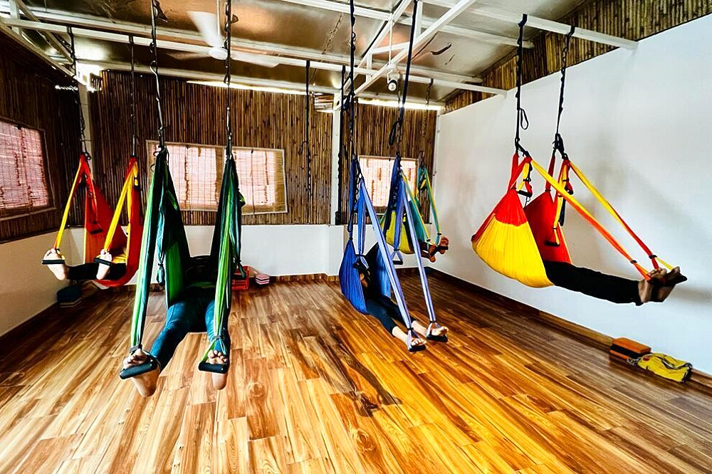 25 Tage, 200 Std. Multi-Style YTTC (mit AERIAL) in Rishikesh, Indien 8
