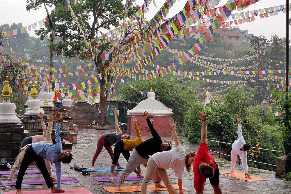 Formation de professeur de Yin Yoga transformatrice de 50 heures au Népal, sur 7 jours 13