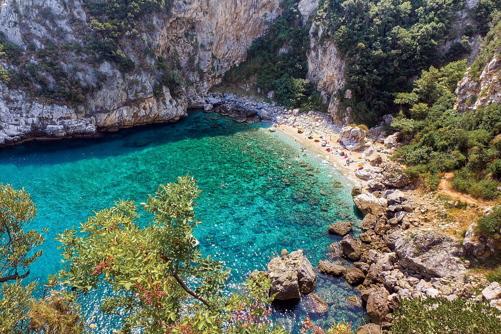 7 Day Embodied Elements: A Yoga & Ceramics Retreat in Greece 4