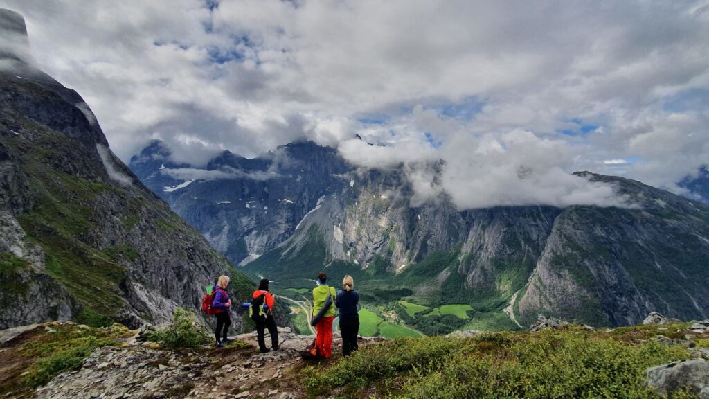 7-Day Yoga & Hiking Retreat in Molde, Norway 5