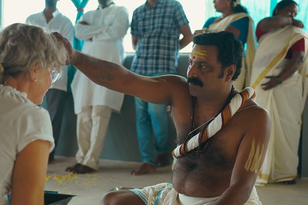 Formation de professeur de Yin Yoga de 9 jours et 50 heures à Varkala, Kerala, Inde 11