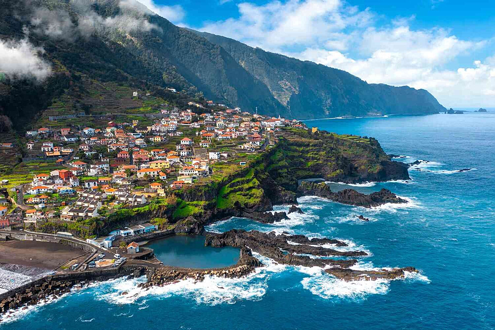 9 Day Island Yoga and Nature Exploration Retreat, Portugal 4