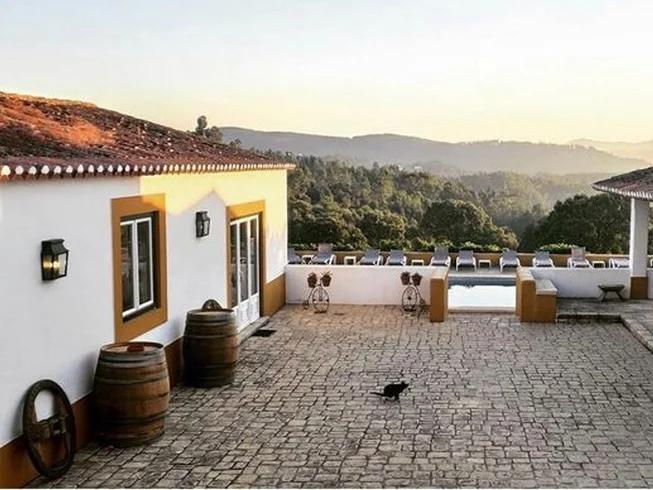 5 Day Ecstatic Dance Easter Wellness Retreat in Tomar, Portugal with Yoga and Contact Improvisation