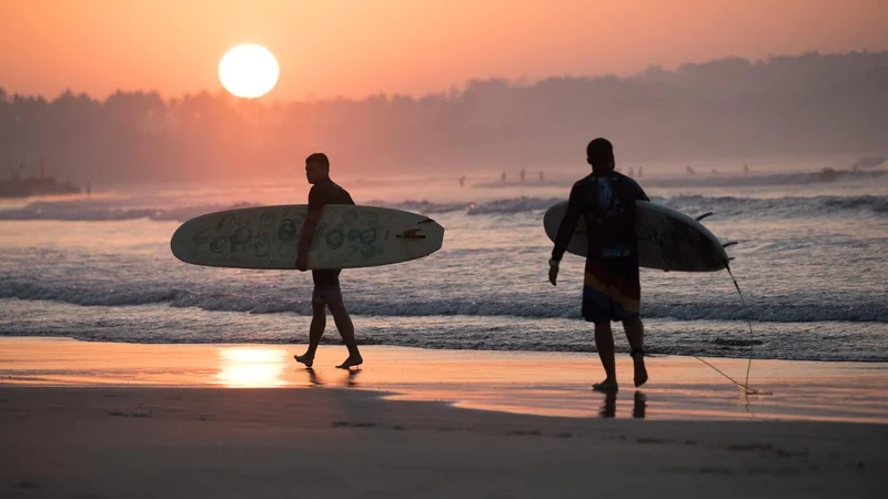 10 Day Exciting Adventure Tour with Cycling, Water Rafting, Safari, Diving, and Surfing in Sri Lanka